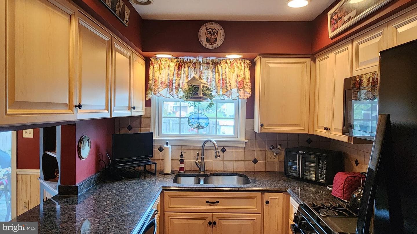 5400 Oxford Drive #E photo 14