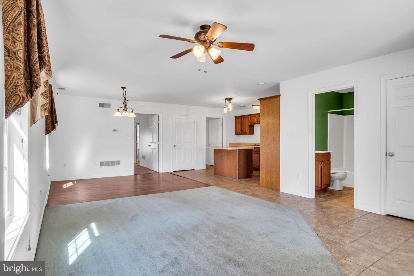 1049 Newville Road photo 3