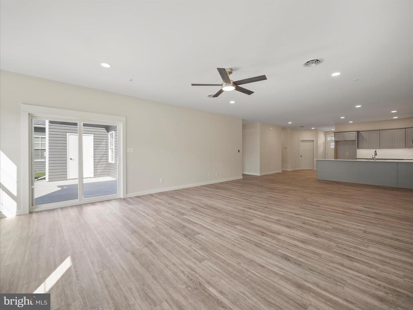 142 Blackbird Lane photo 16