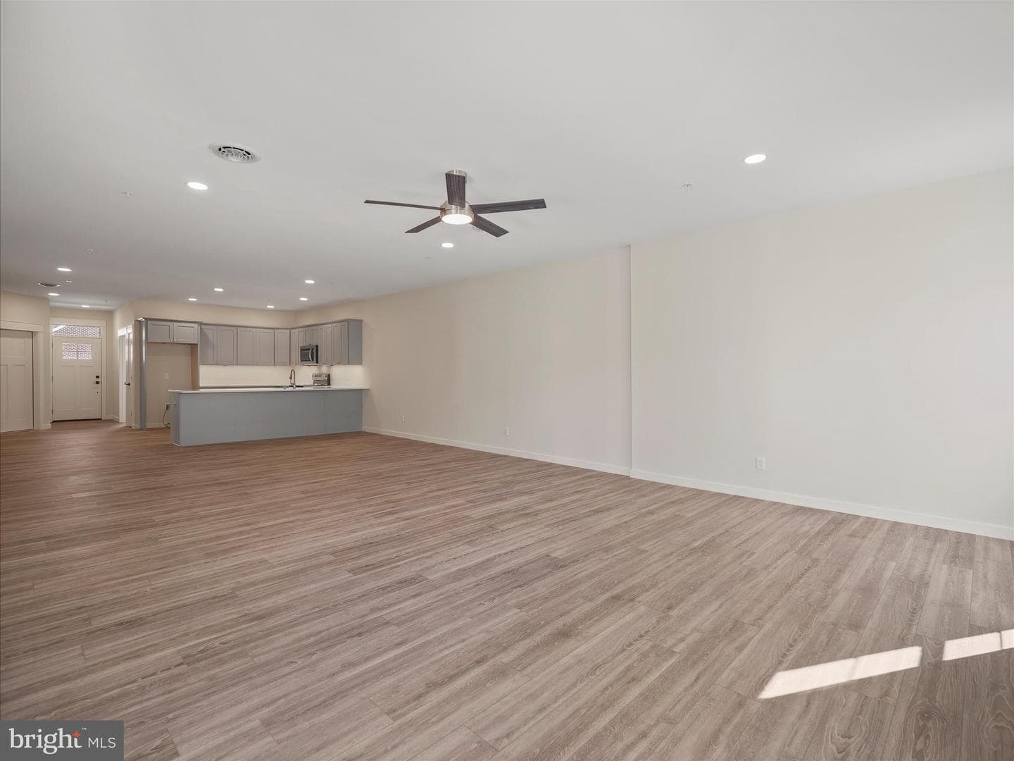 142 Blackbird Lane photo 17