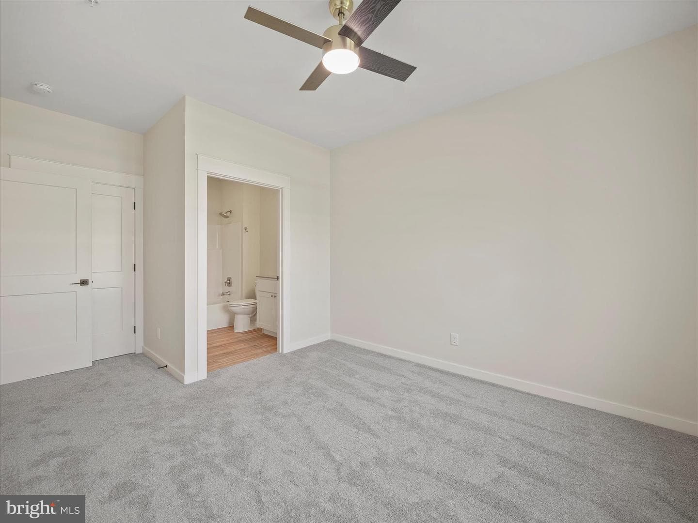 142 Blackbird Lane photo 31