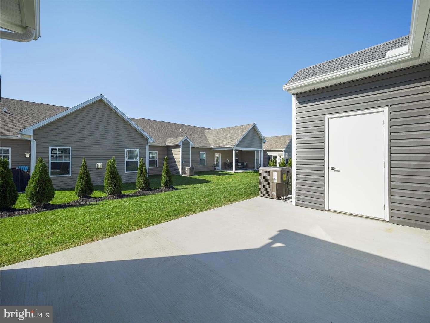 142 Blackbird Lane photo 33