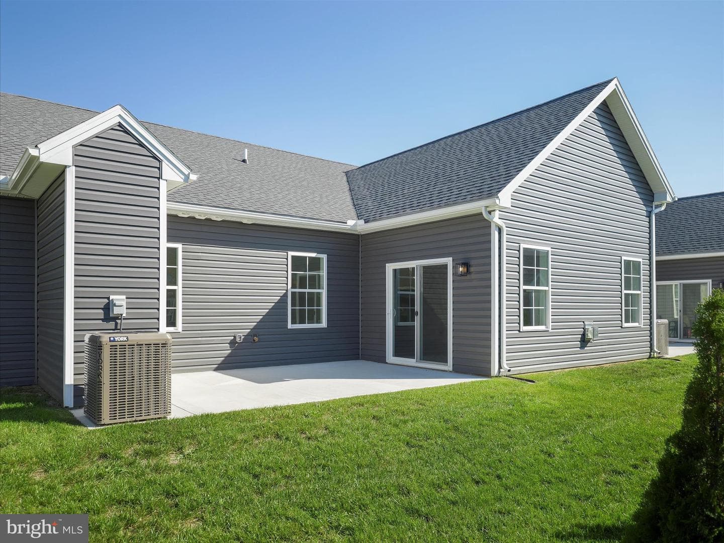 142 Blackbird Lane photo 35