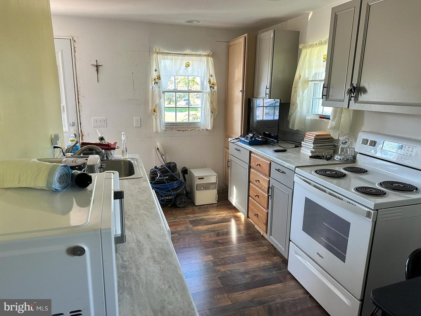 2761 Spring Road photo 5