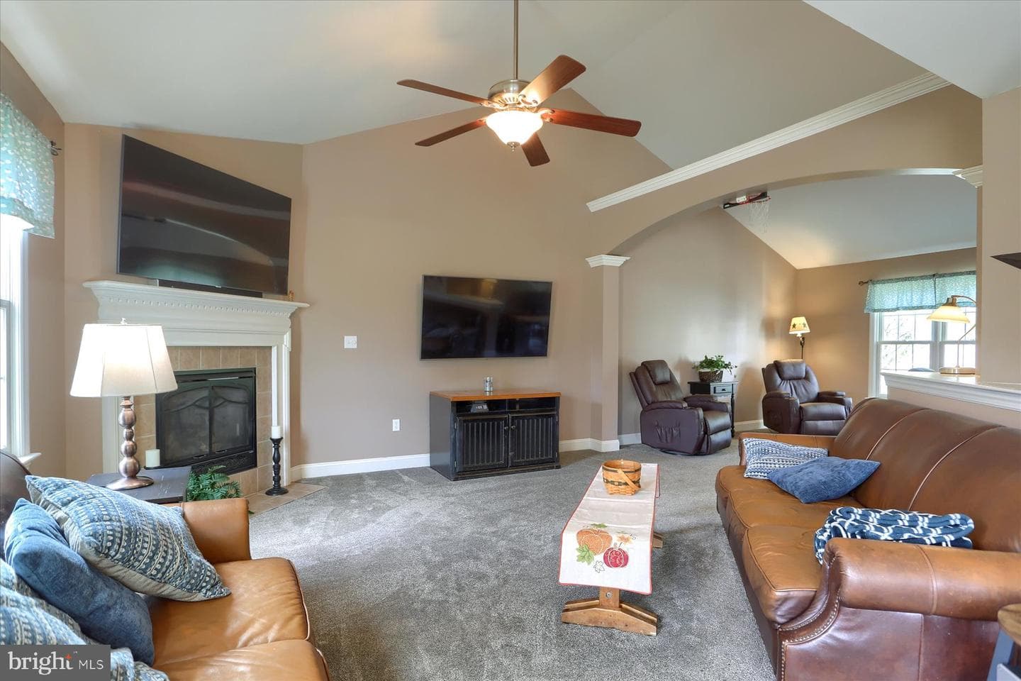 2045 Harvest Drive photo 15