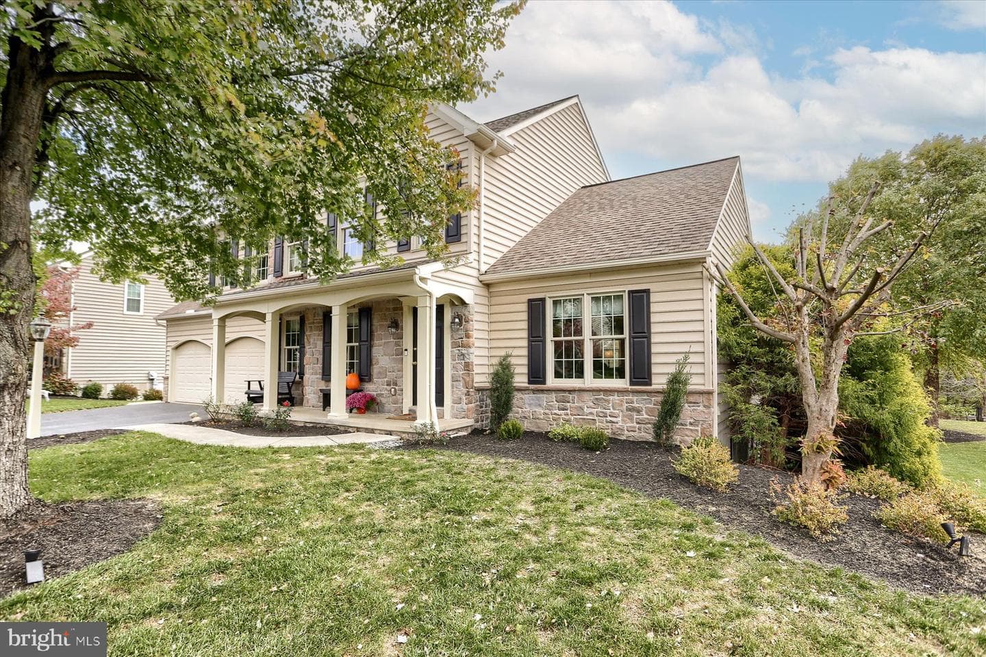 2045 Harvest Drive photo 2