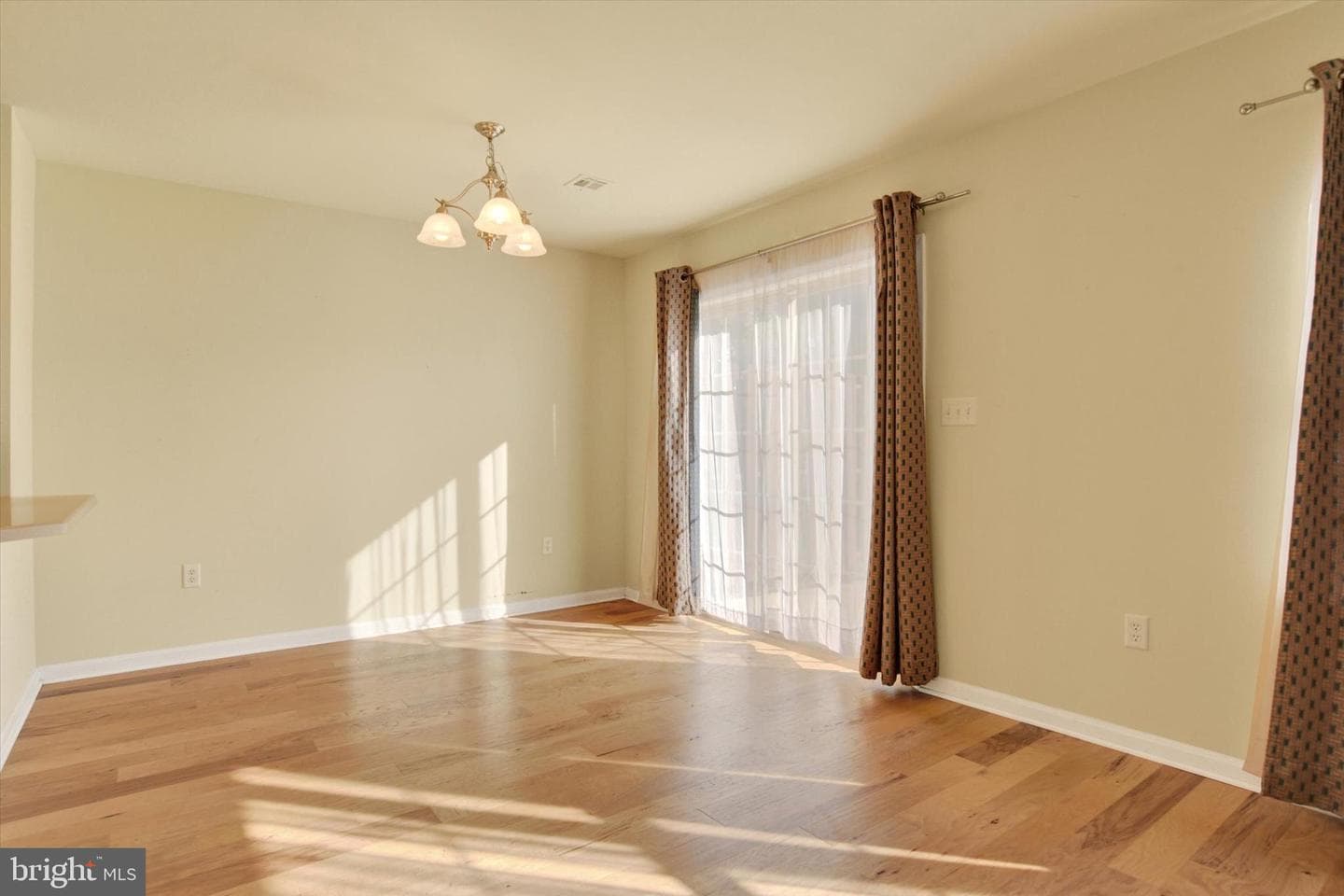 212 Melbourne Lane photo 12