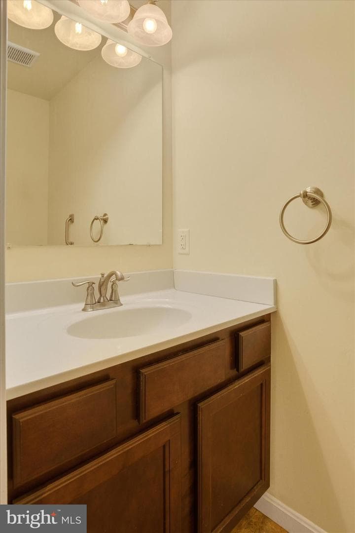 212 Melbourne Lane photo 5