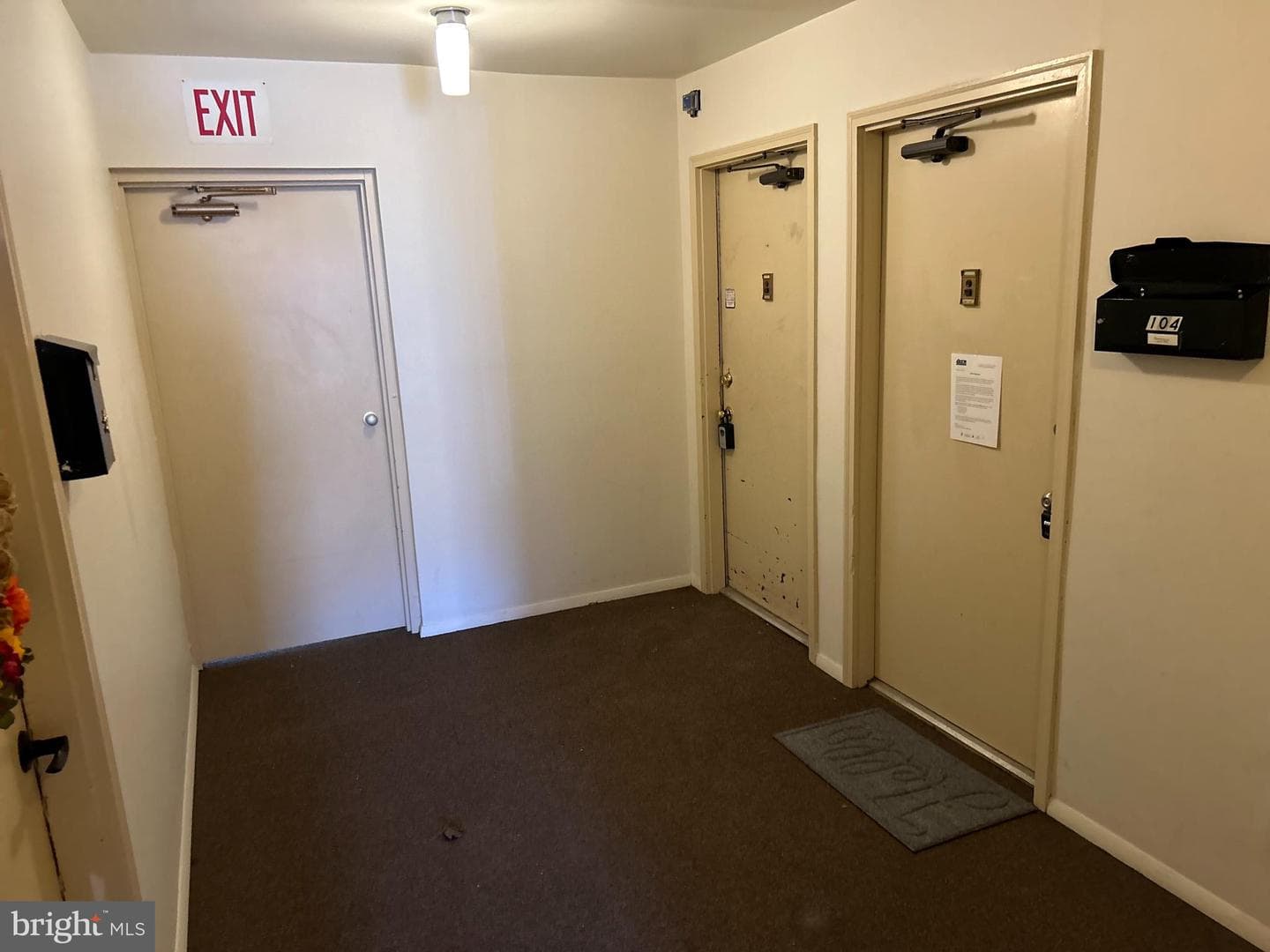 810 Charlotte Way #103 photo 2