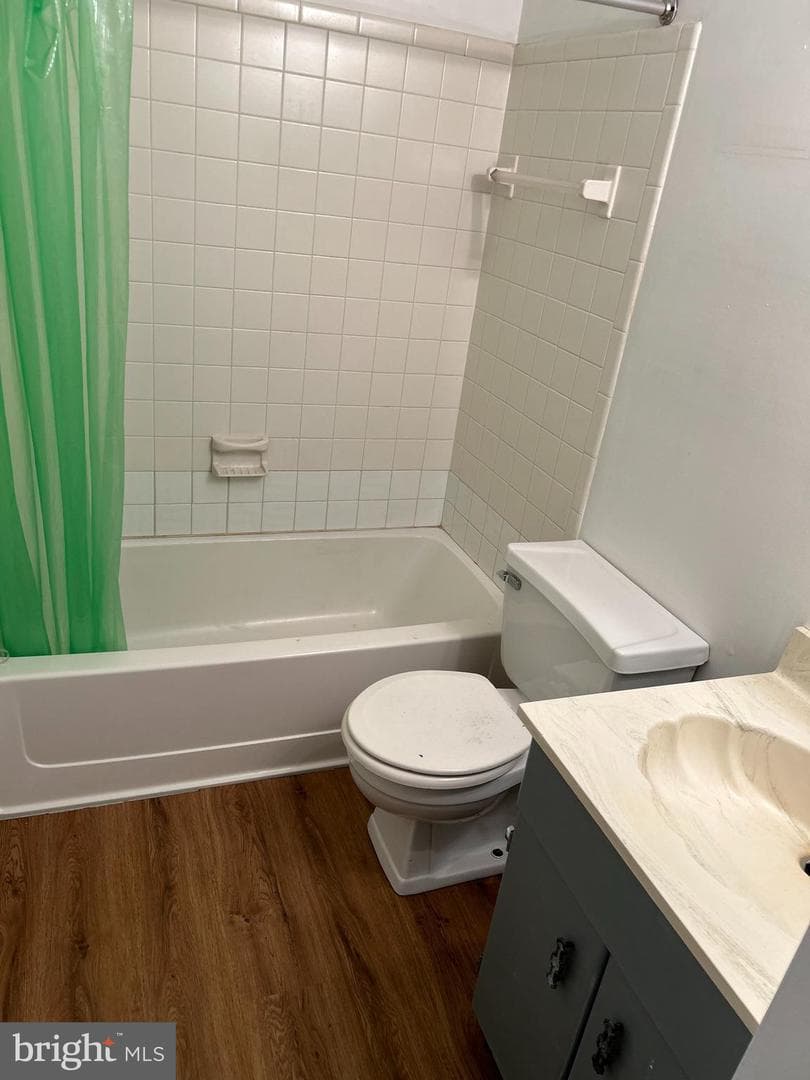 810 Charlotte Way #103 photo 7