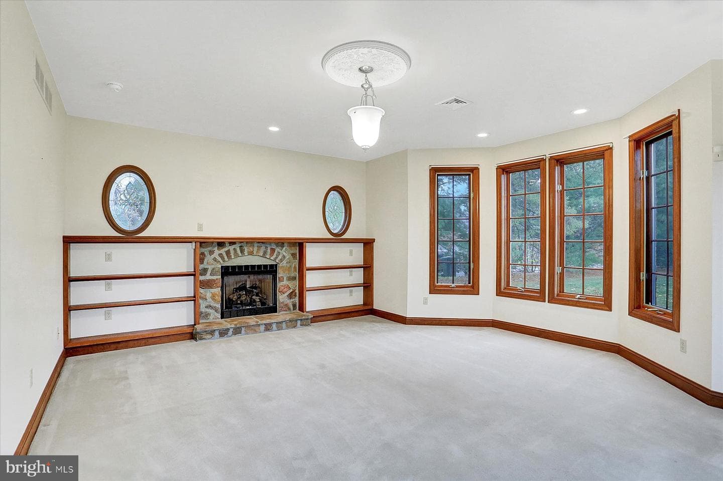 107 Ellesmere Lane photo 38
