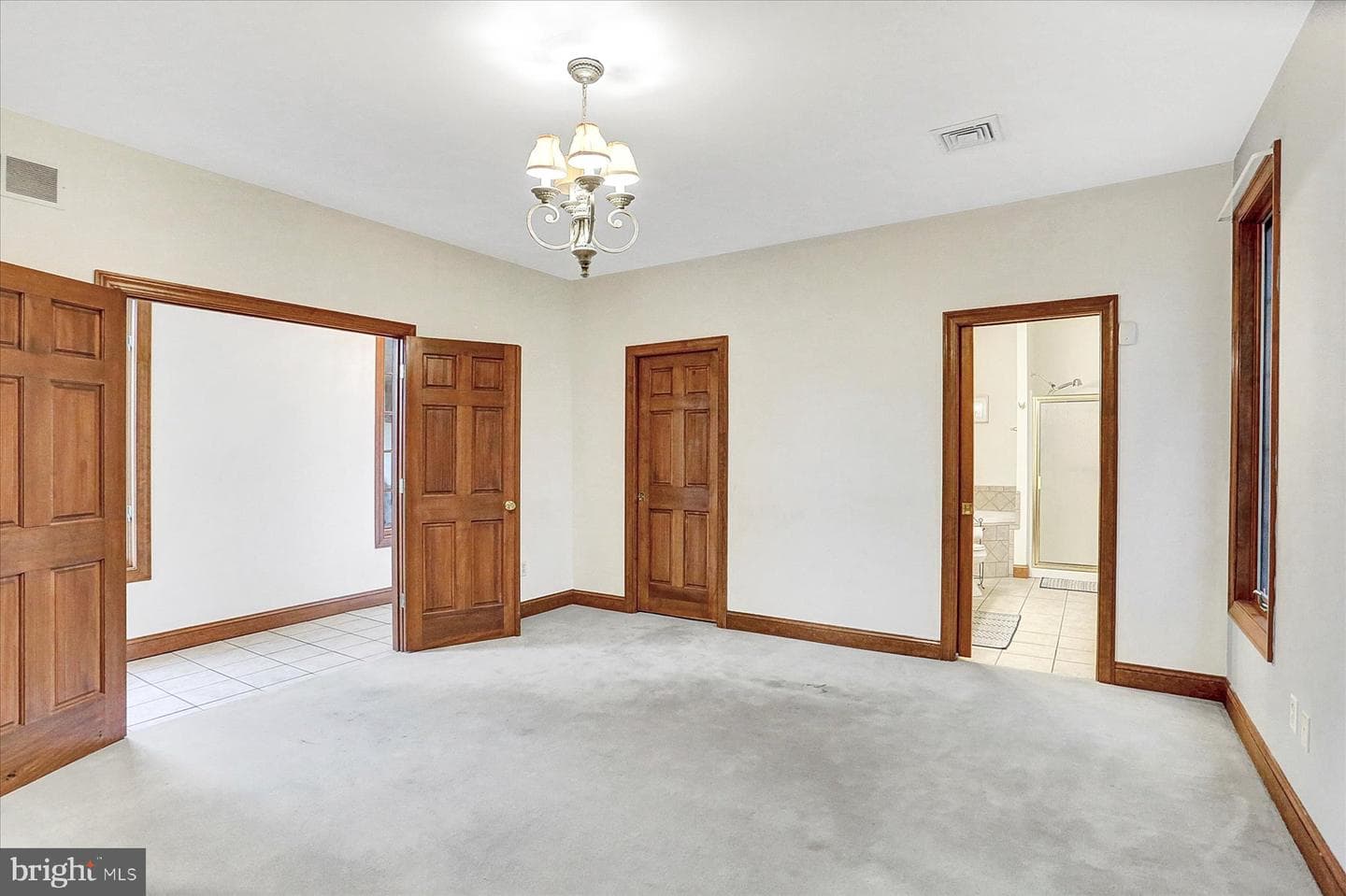 107 Ellesmere Lane photo 40