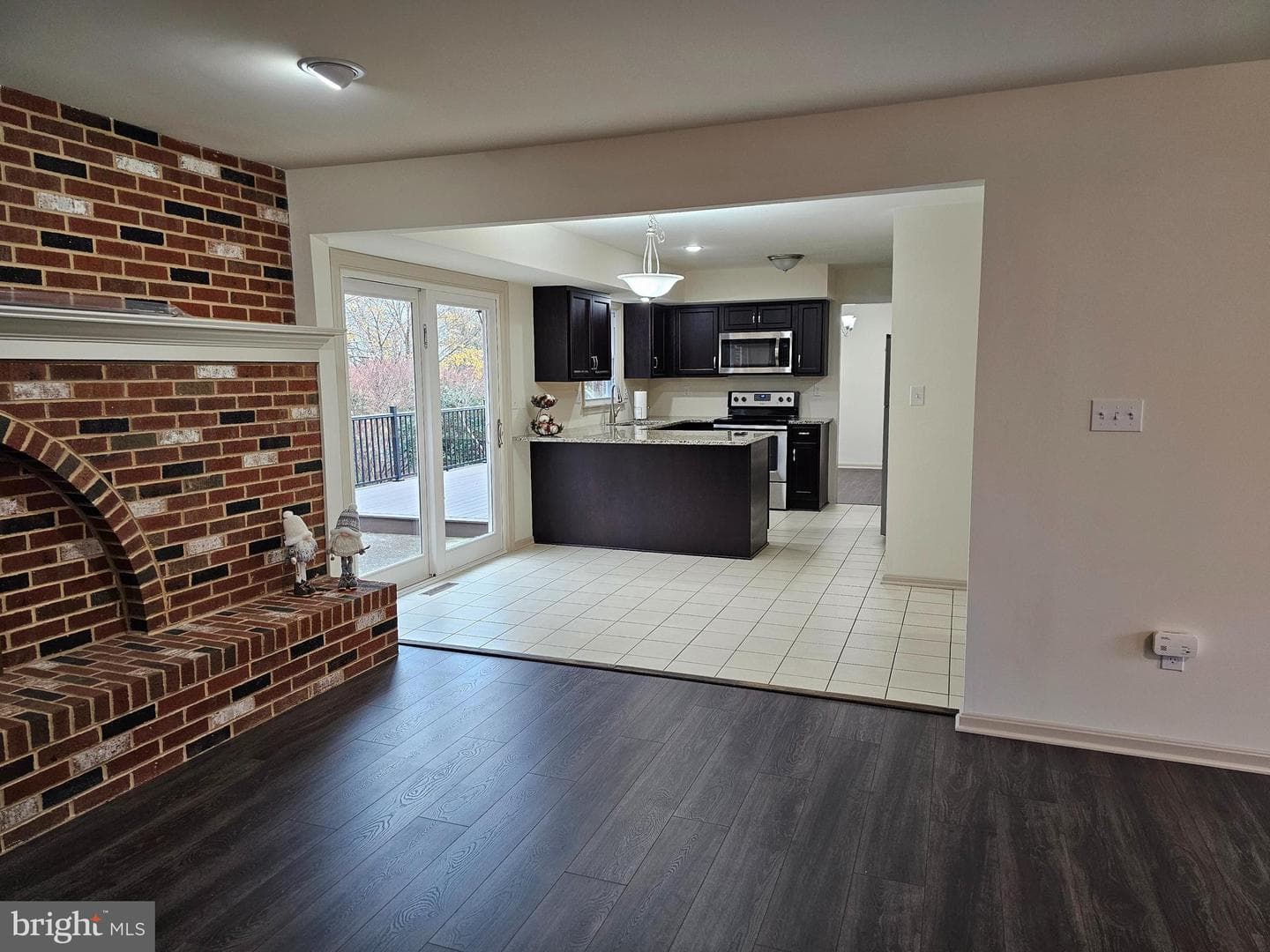 109 Deerfield Road photo 17