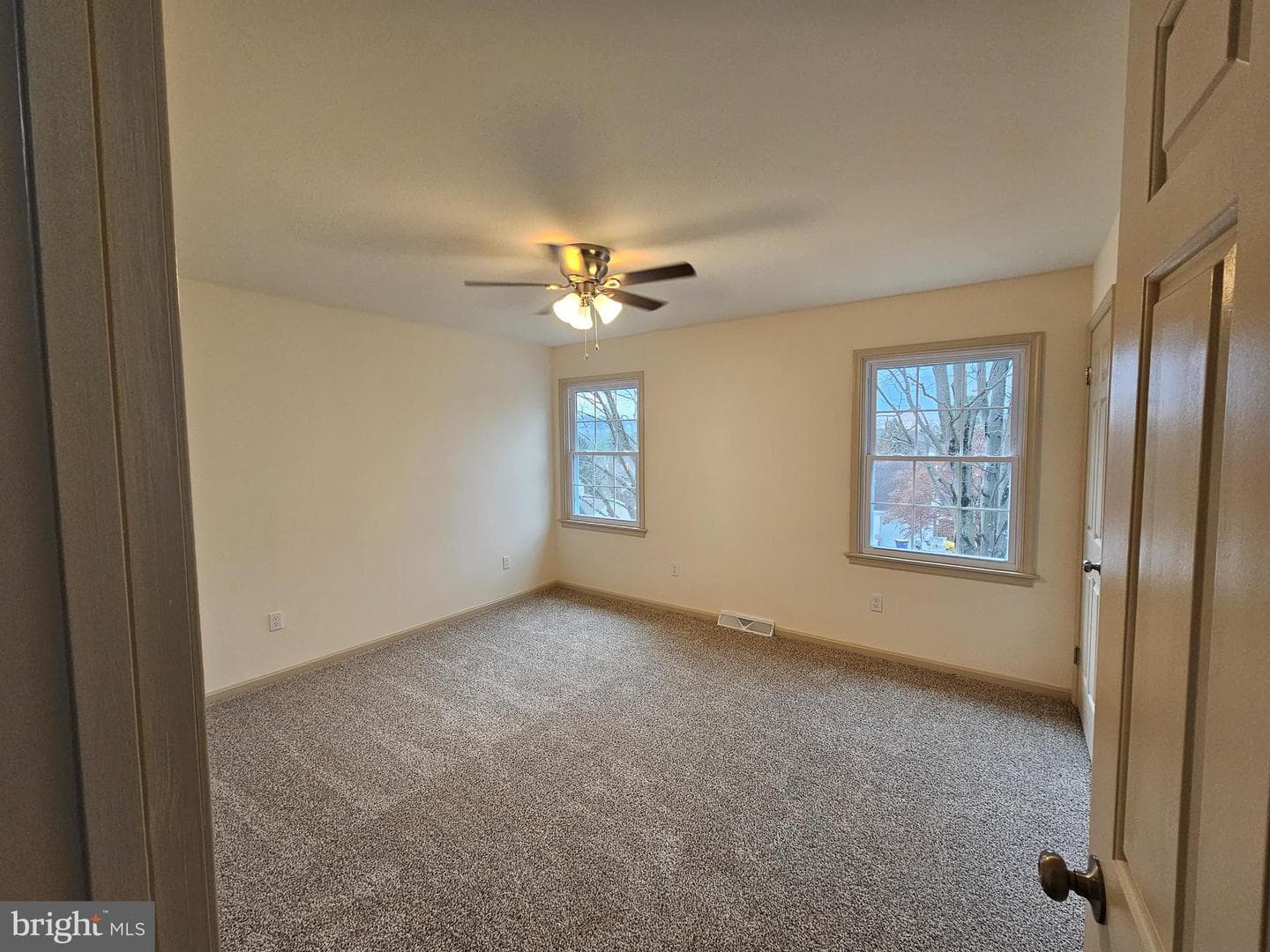 109 Deerfield Road photo 30