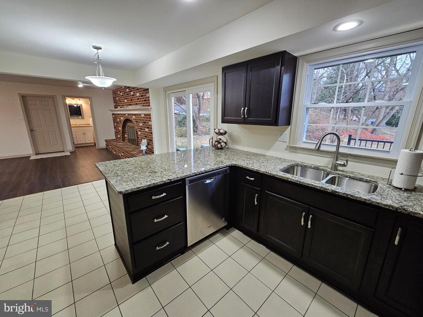 109 Deerfield Road photo 9