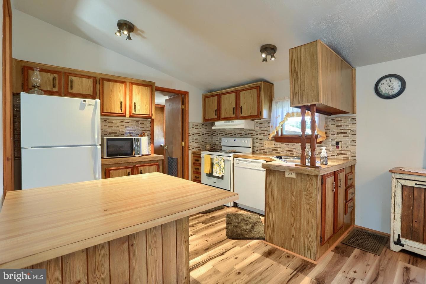 337 Newburg Road photo 12