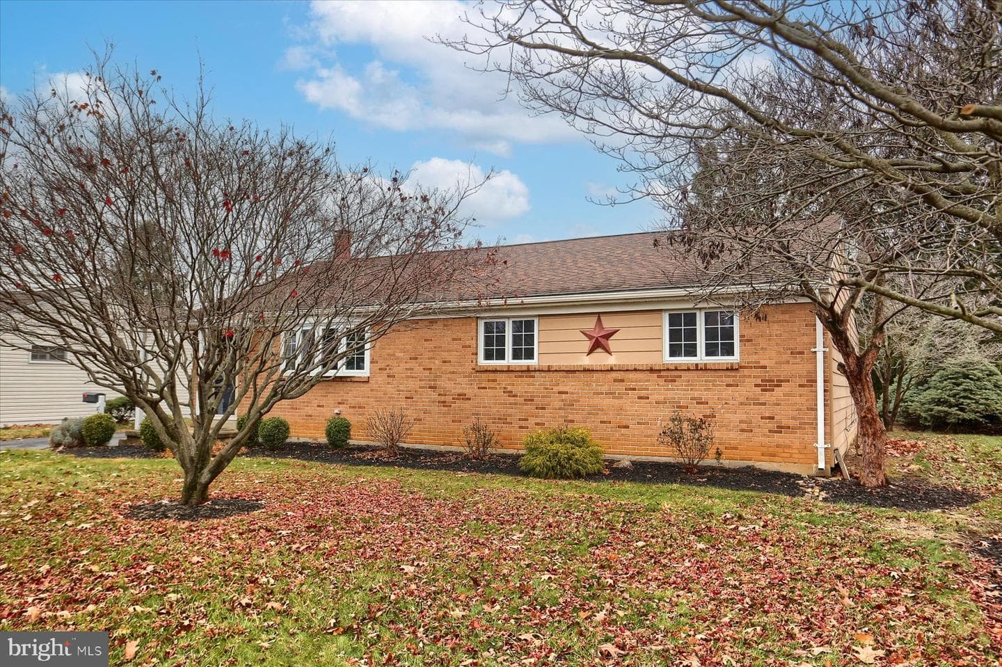 12 Cedarhurst Lane photo 3