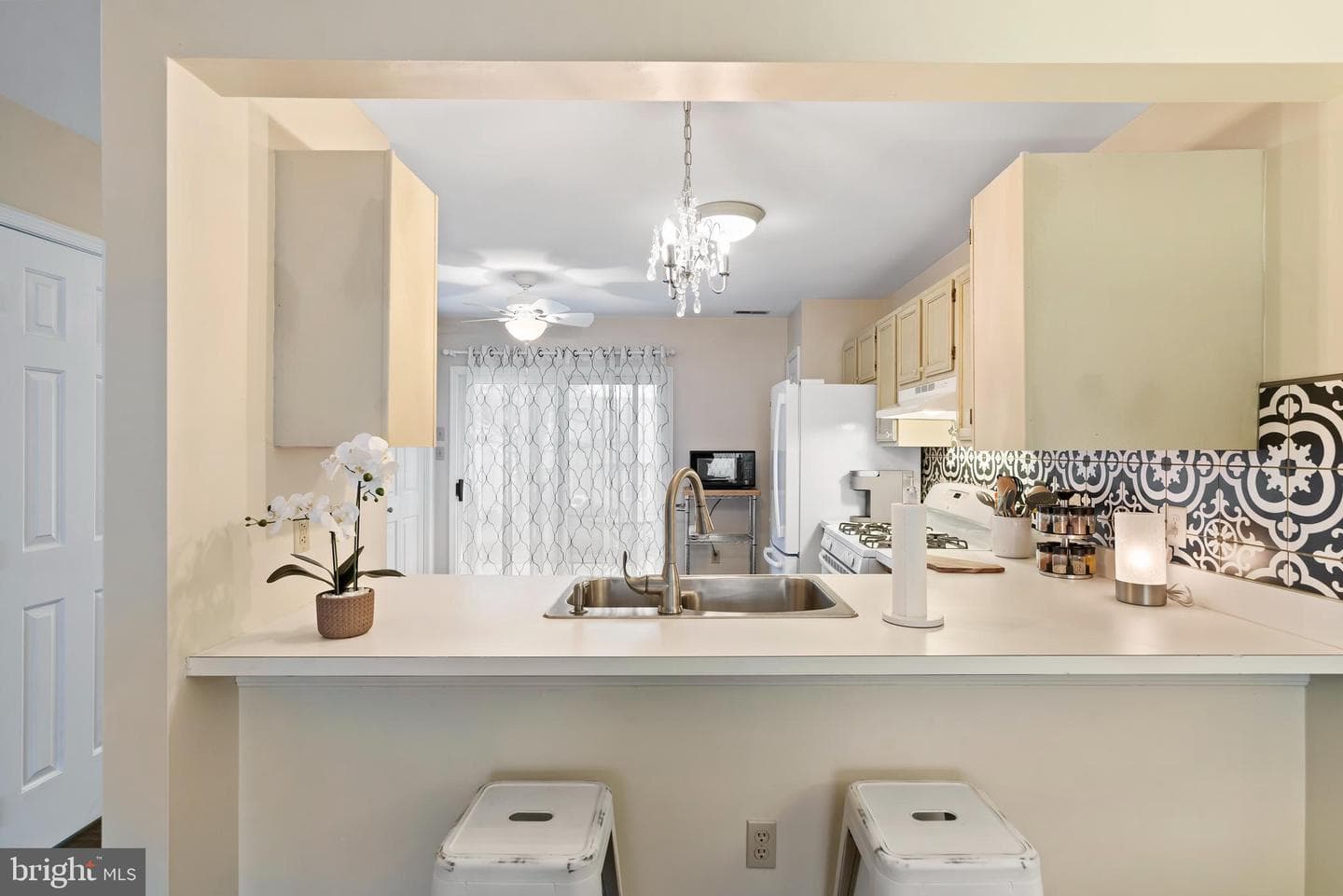 51 Eastwick Lane photo 2