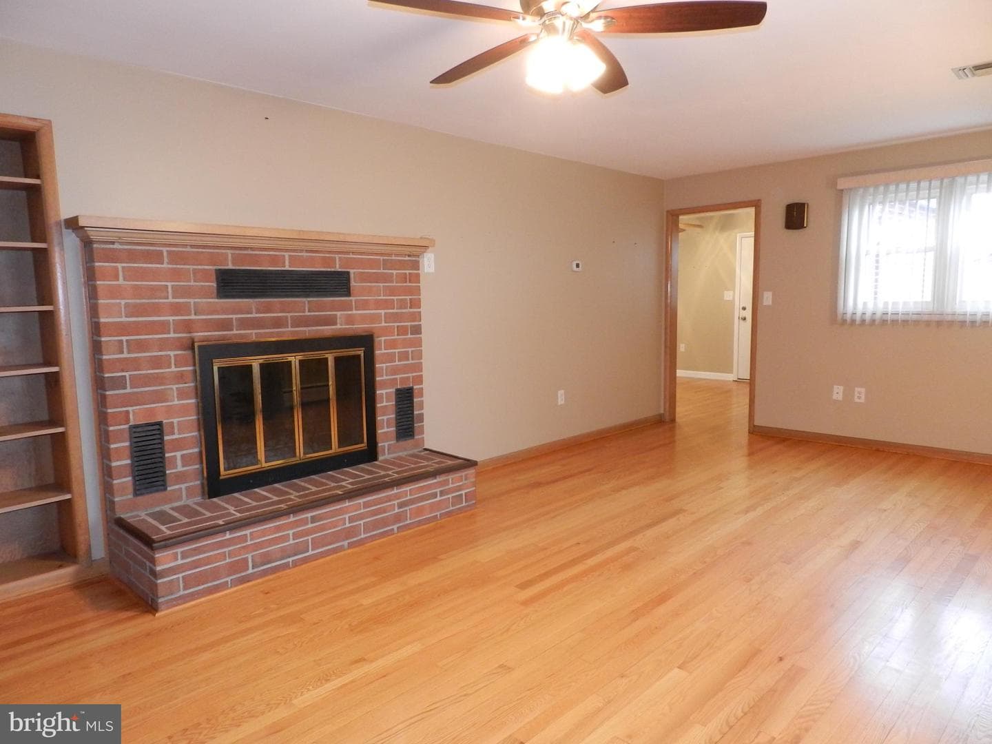 516 E Winding Hill Road photo 4