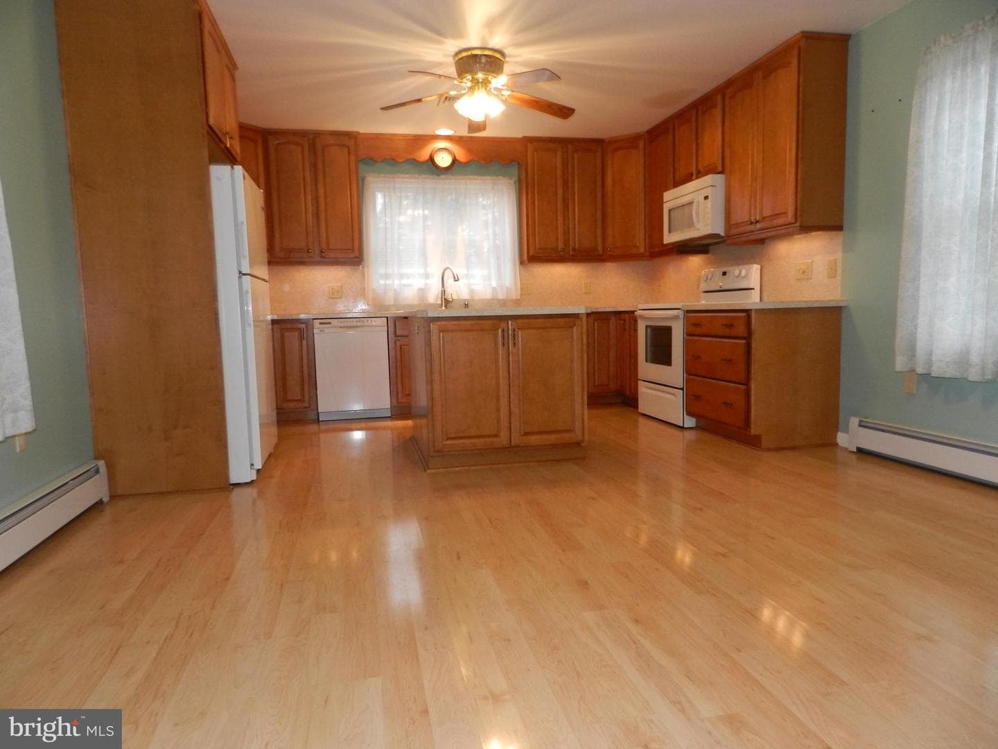 516 E Winding Hill Road photo 9