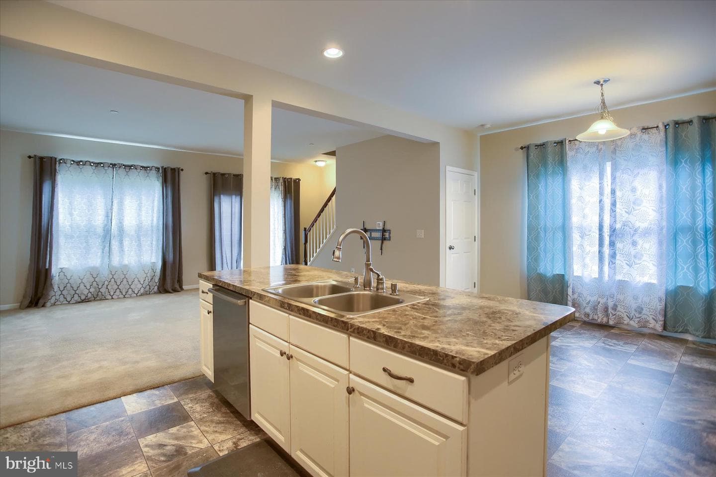 1780 Fairbank Lane photo 14