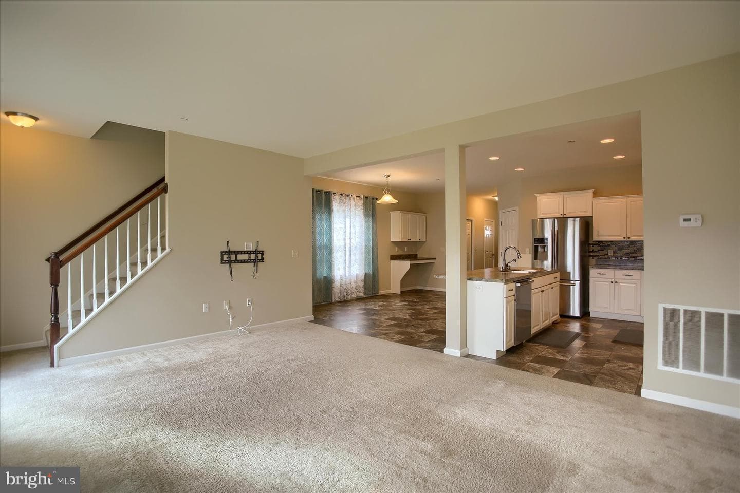 1780 Fairbank Lane photo 20