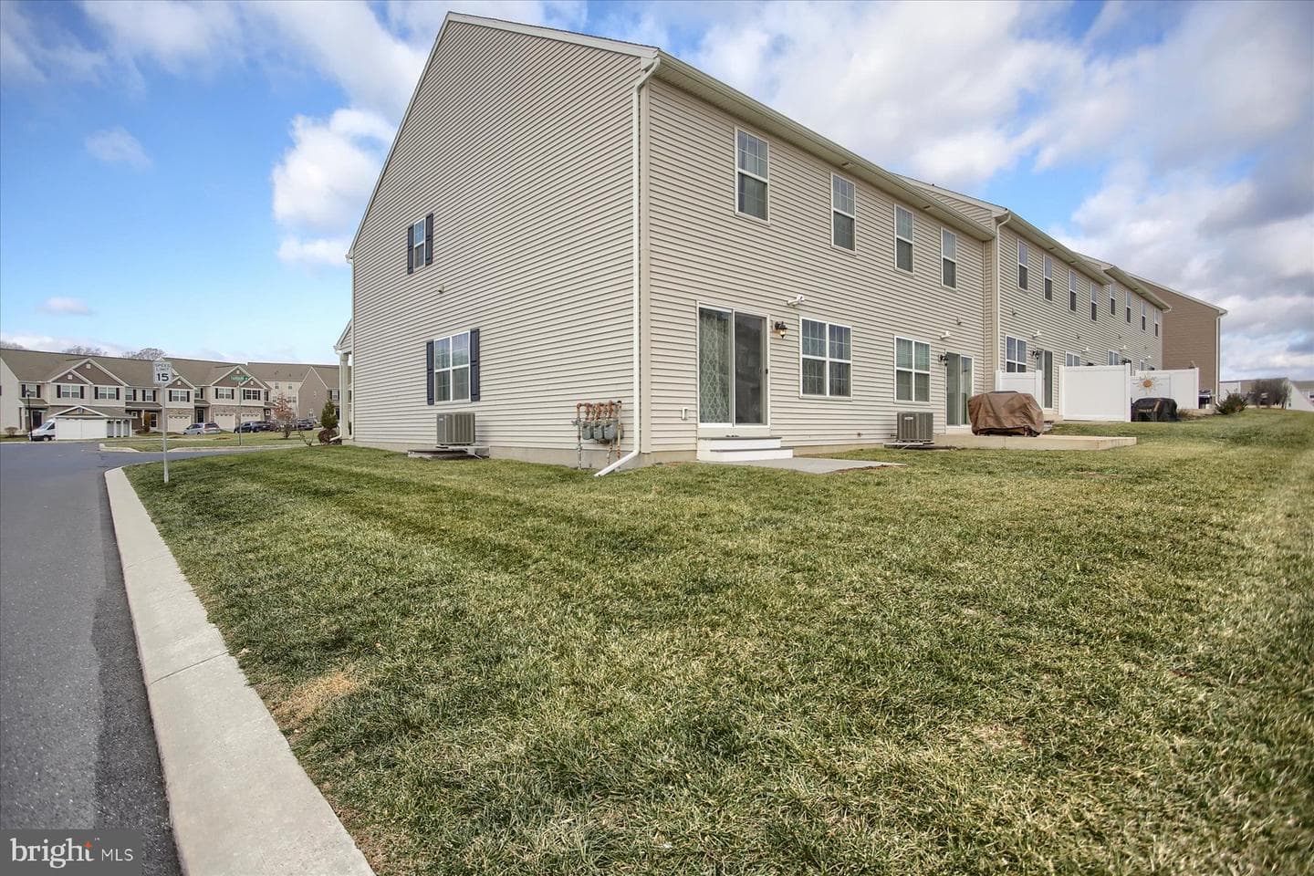 1780 Fairbank Lane photo 36