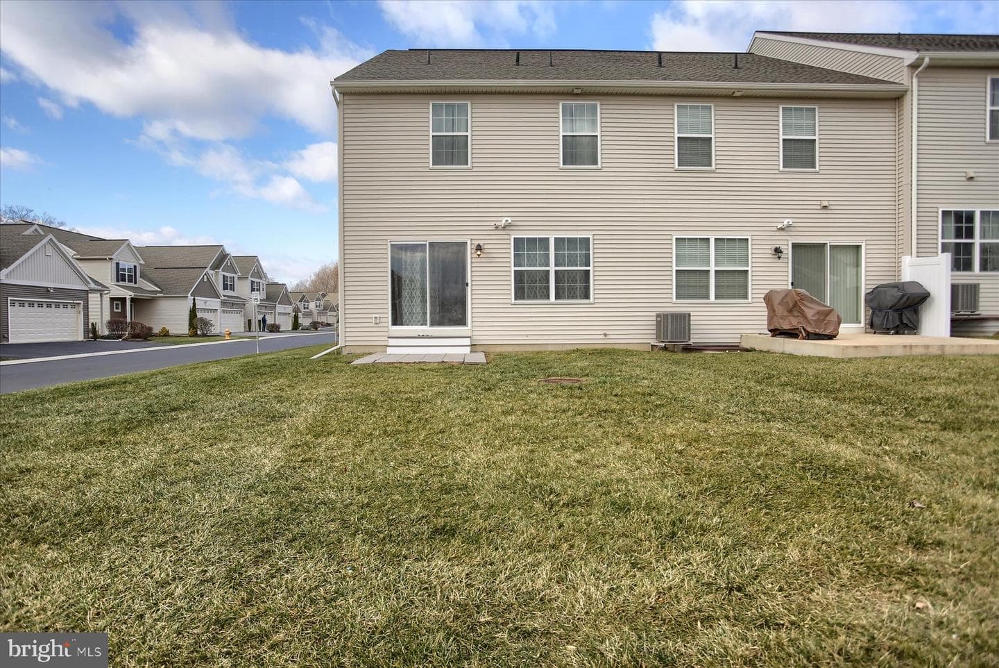1780 Fairbank Lane photo 37