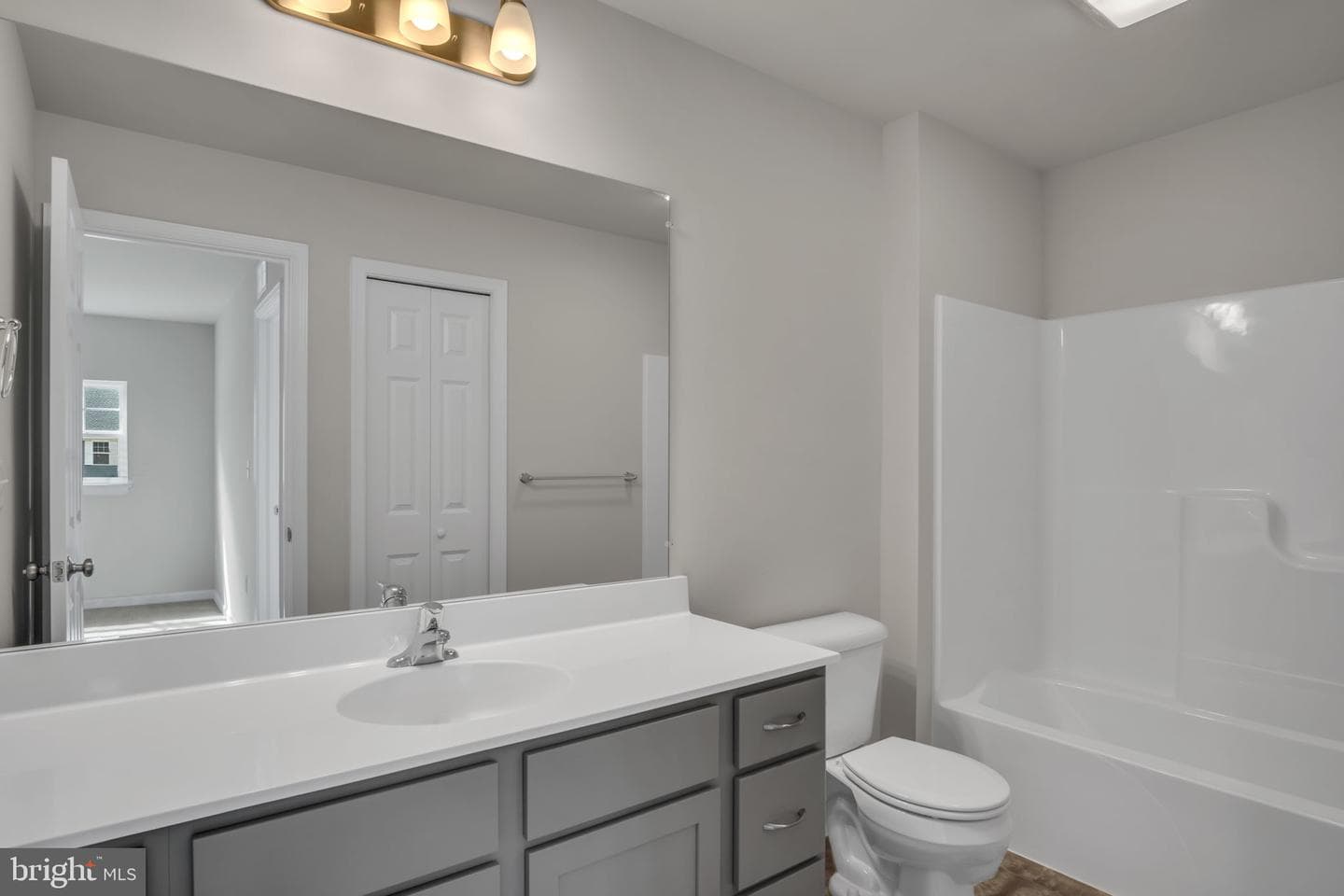 881 Ashfield Drive photo 25