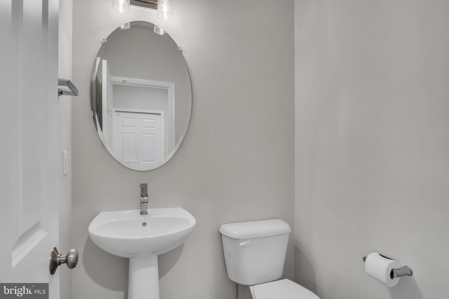 881 Ashfield Drive photo 26