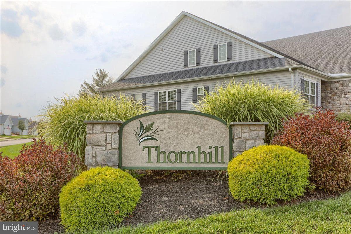 6275 Thornhill Lane photo 30
