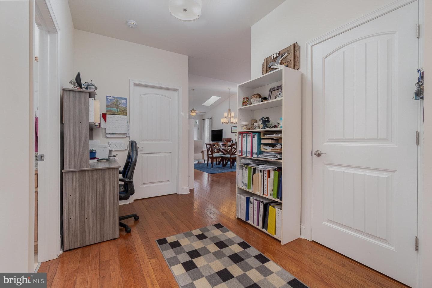 6275 Thornhill Lane photo 4
