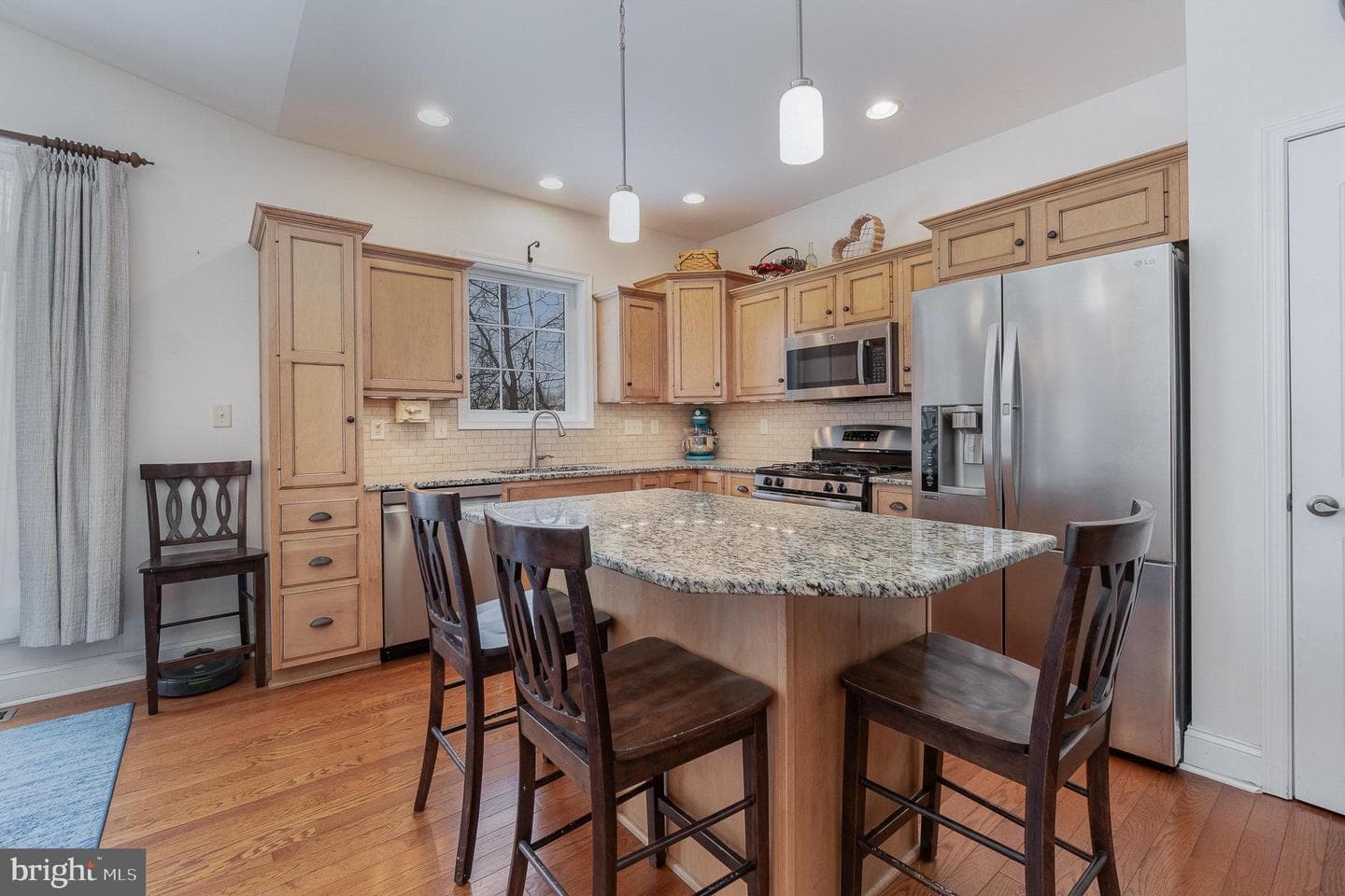 6275 Thornhill Lane photo 7