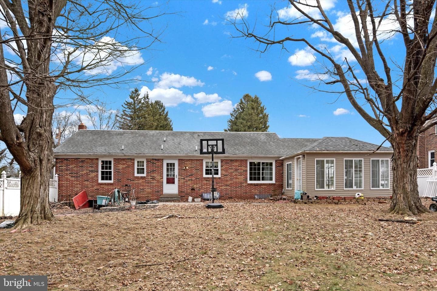 104 S George Street photo 27