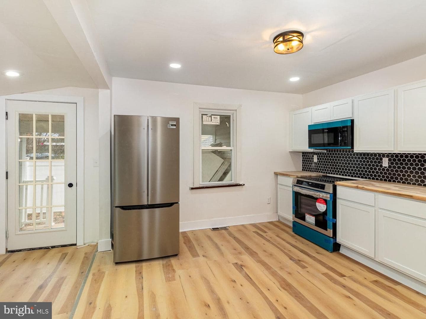 318 4th Street photo 6