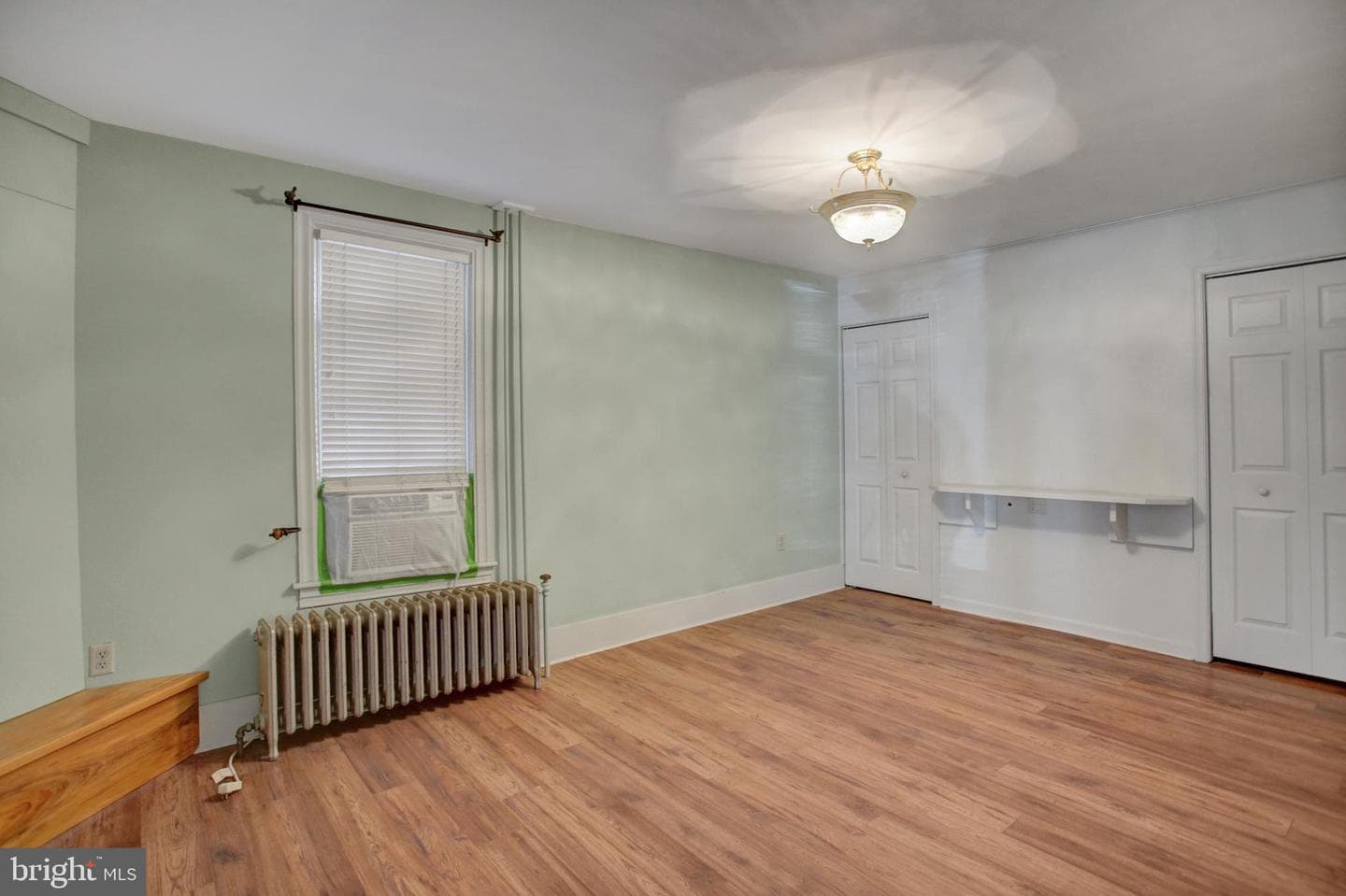 470 E King Street photo 6