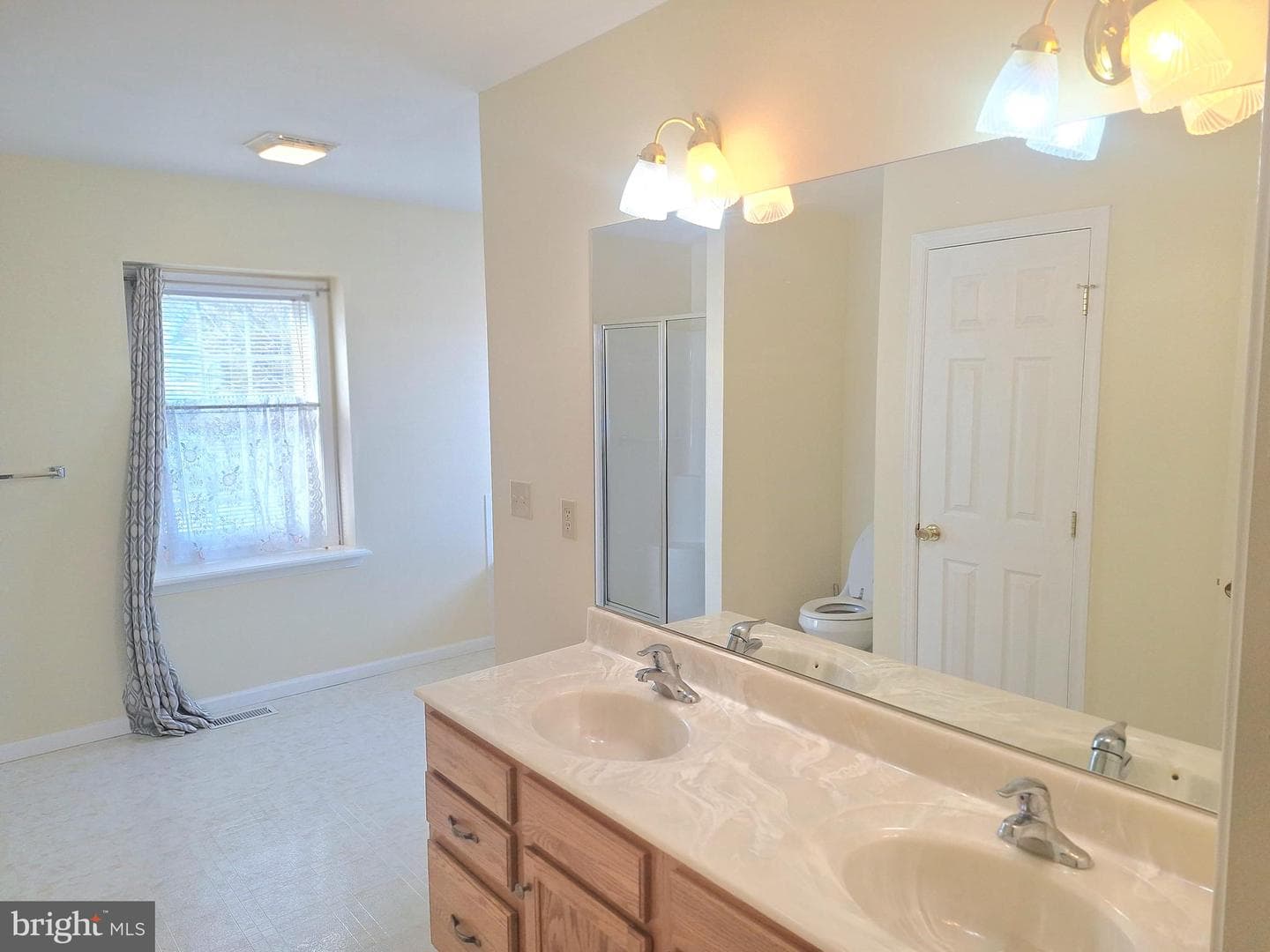 801 W Shady Lane photo 25
