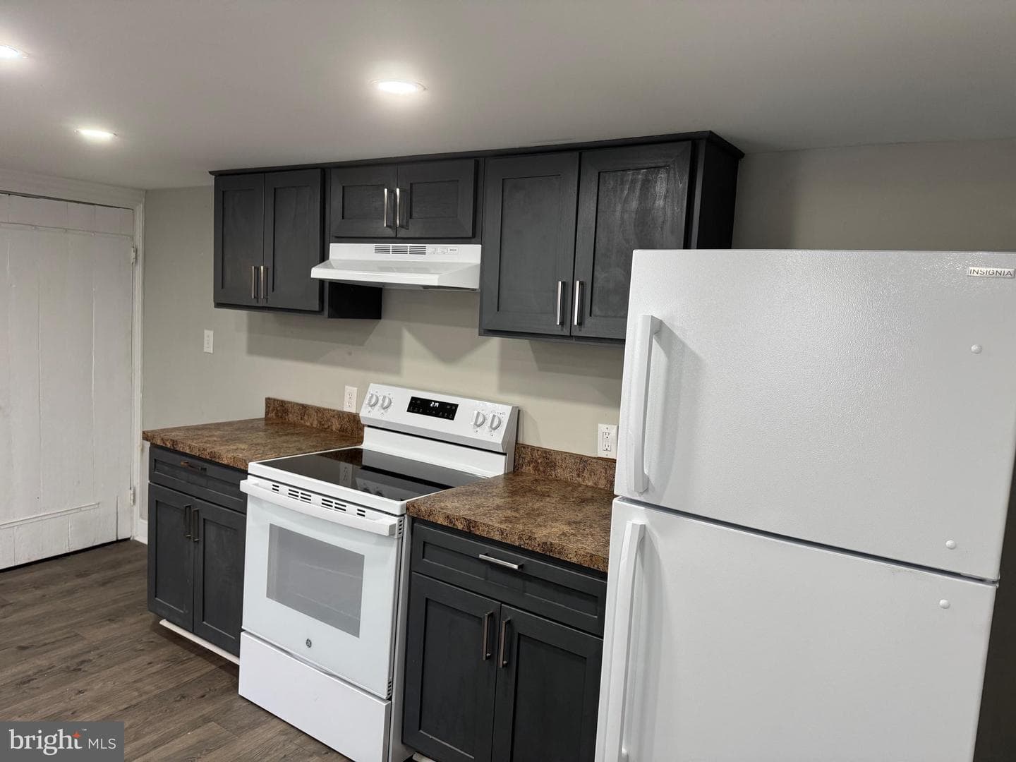 41 E Louther Street photo 8