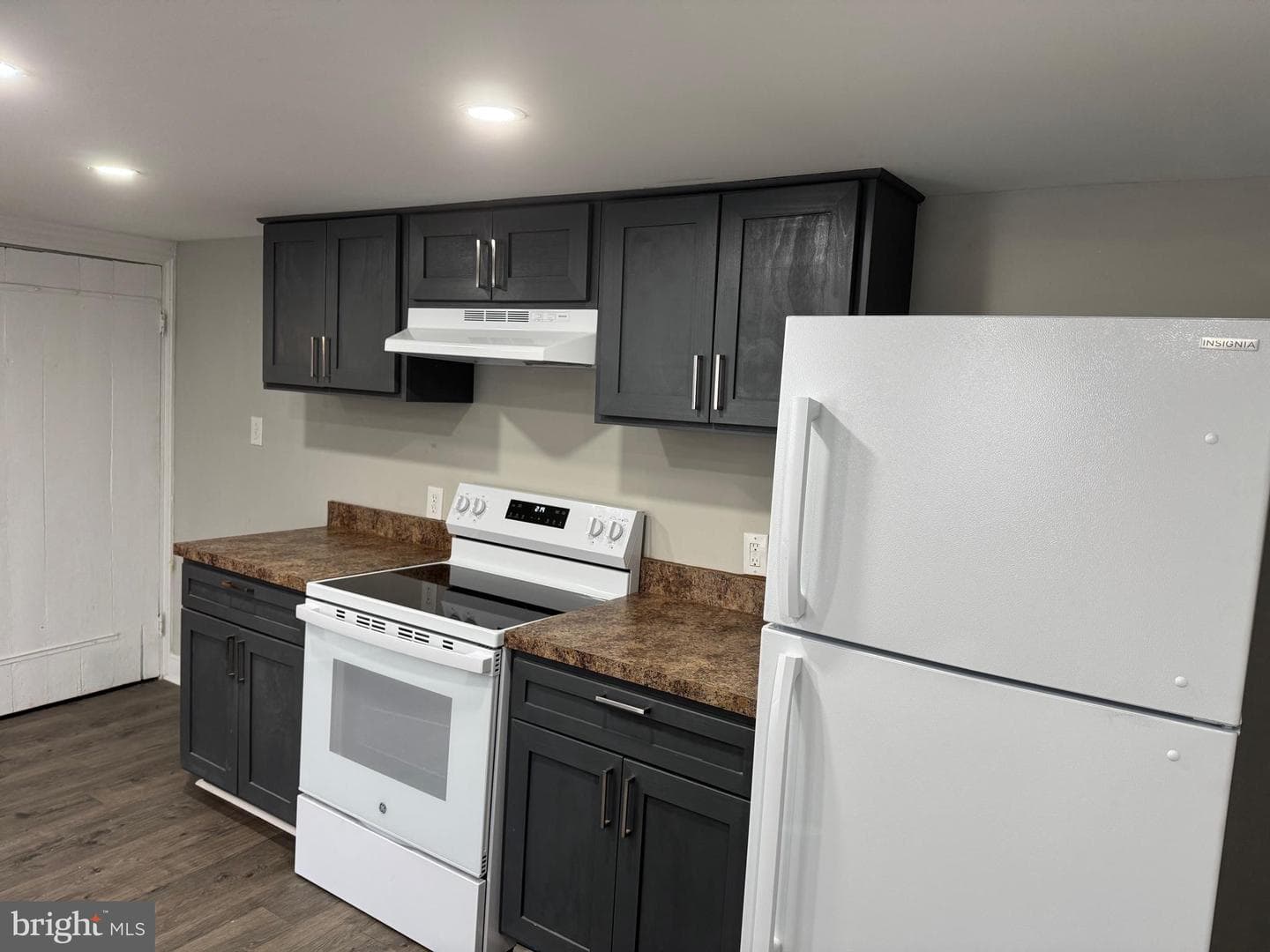 41 E Louther Street photo 9