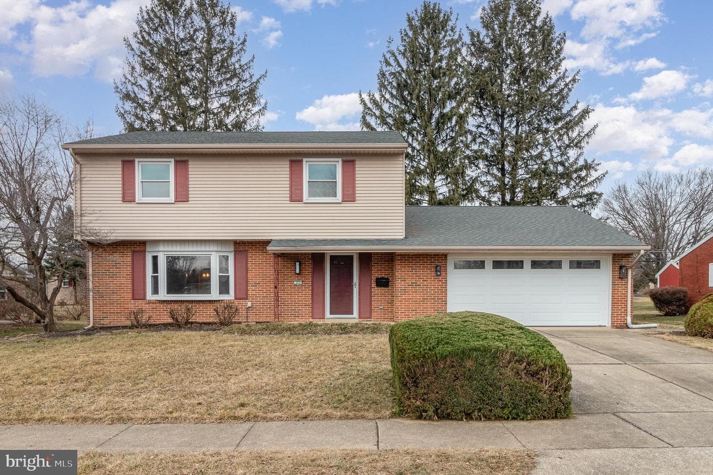 325 Belaire Drive photo 1