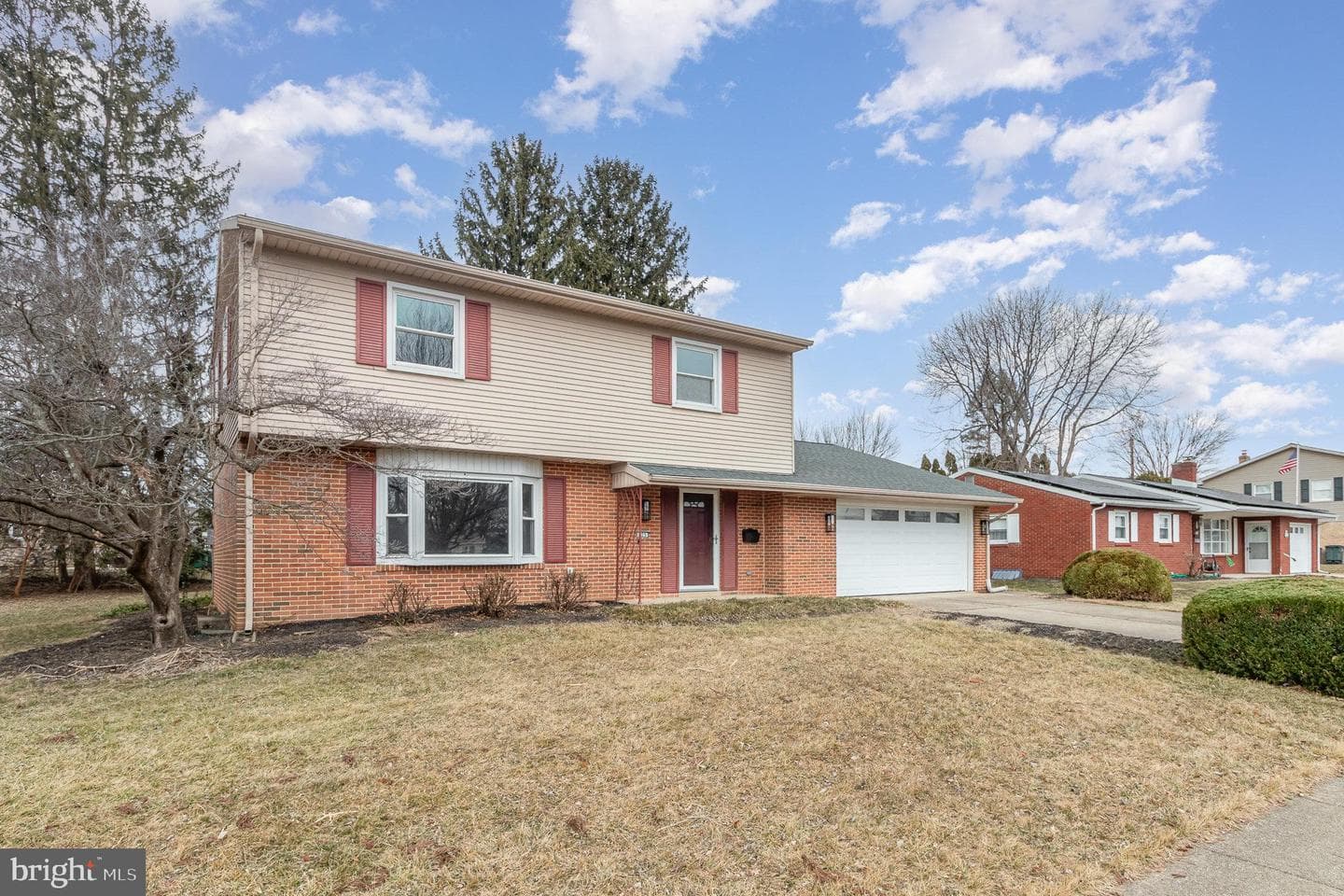 325 Belaire Drive photo 2