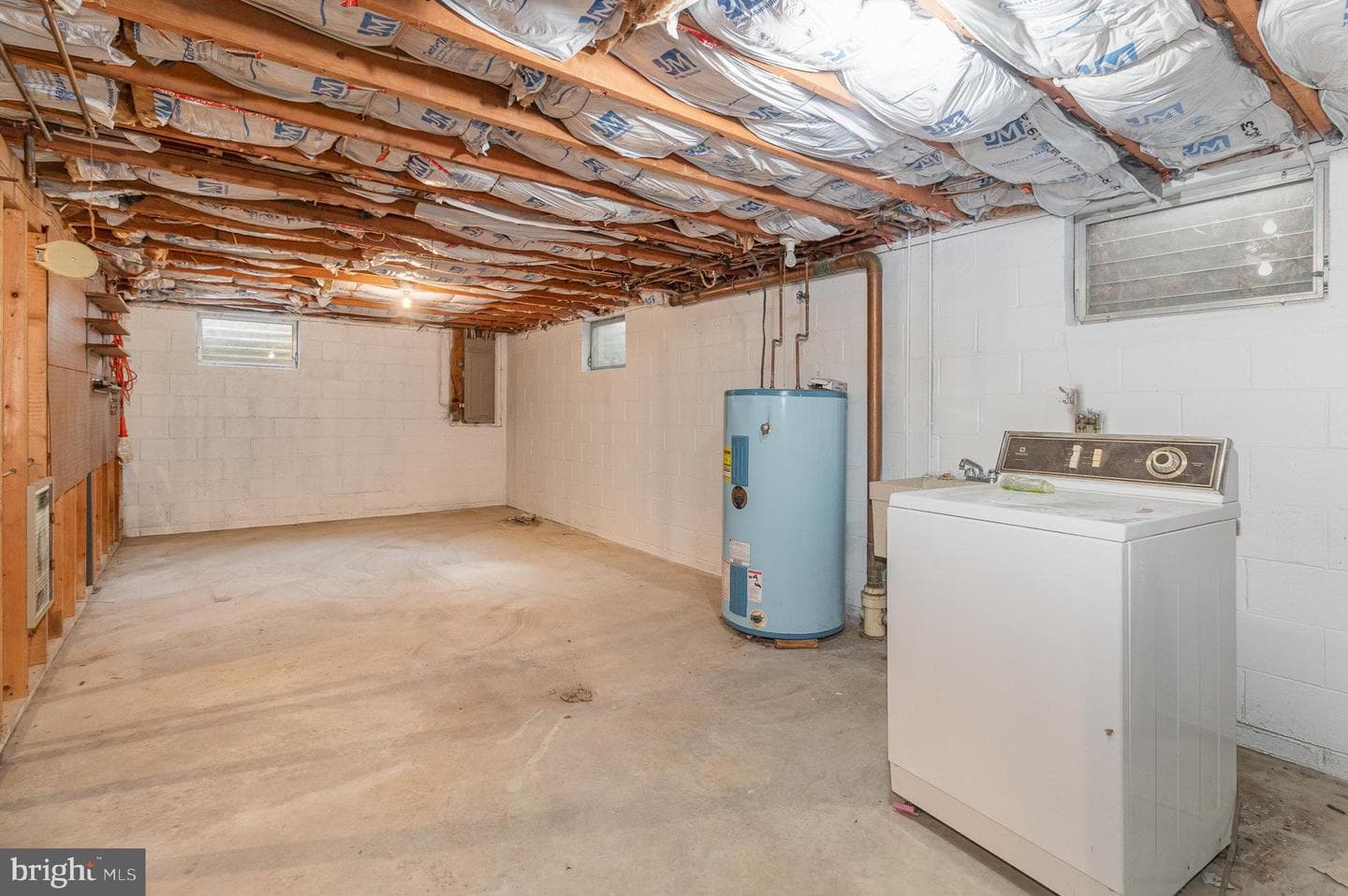 325 Belaire Drive photo 24