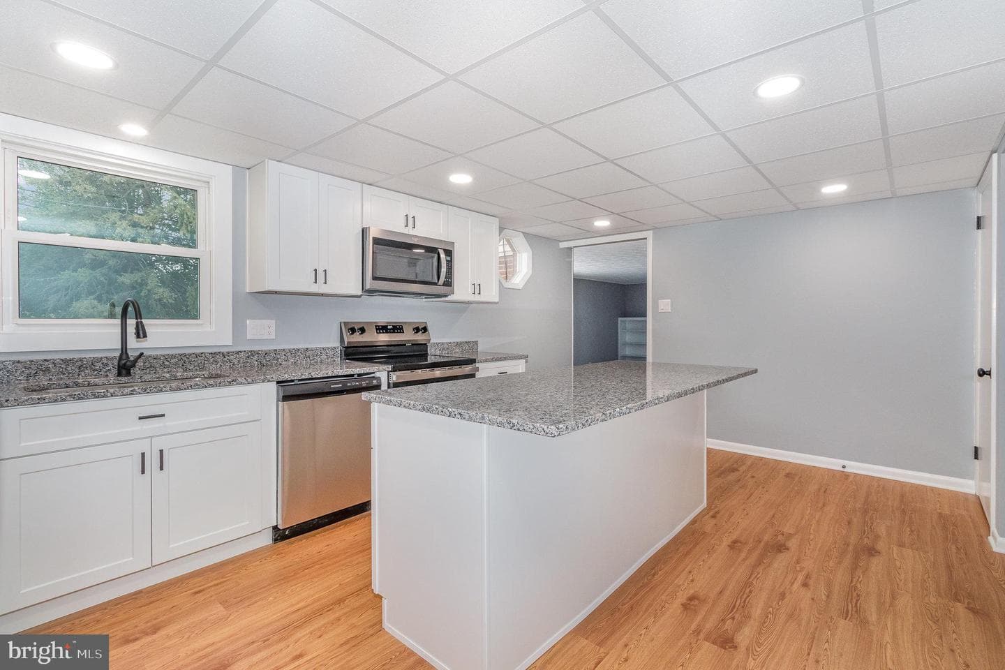 325 Belaire Drive photo 8