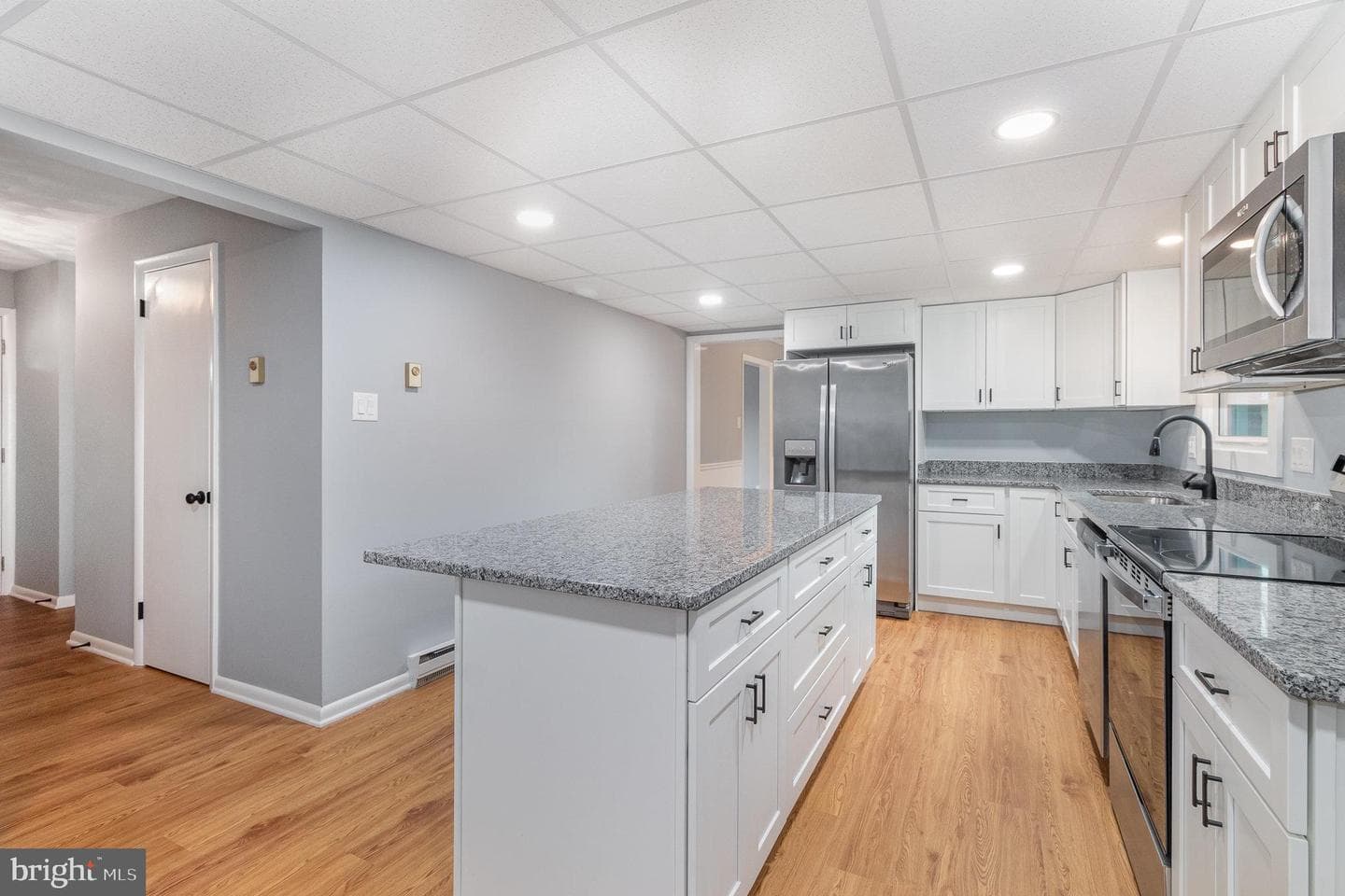 325 Belaire Drive photo 9