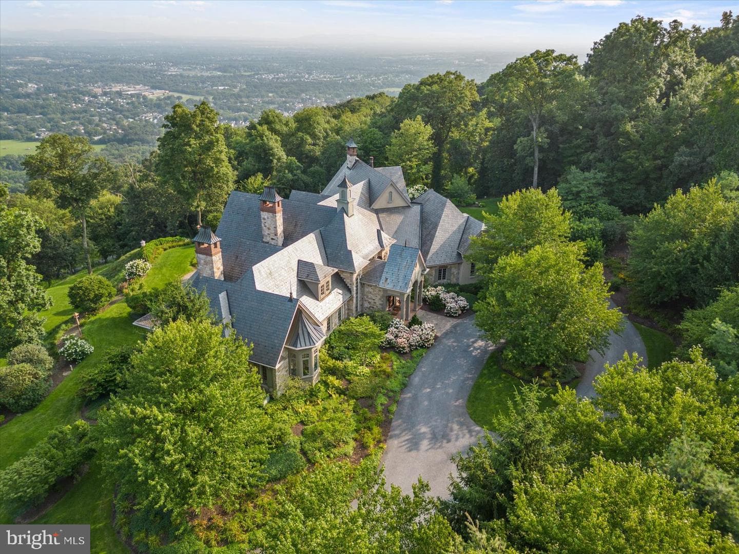 300 River Bend Drive photo 8