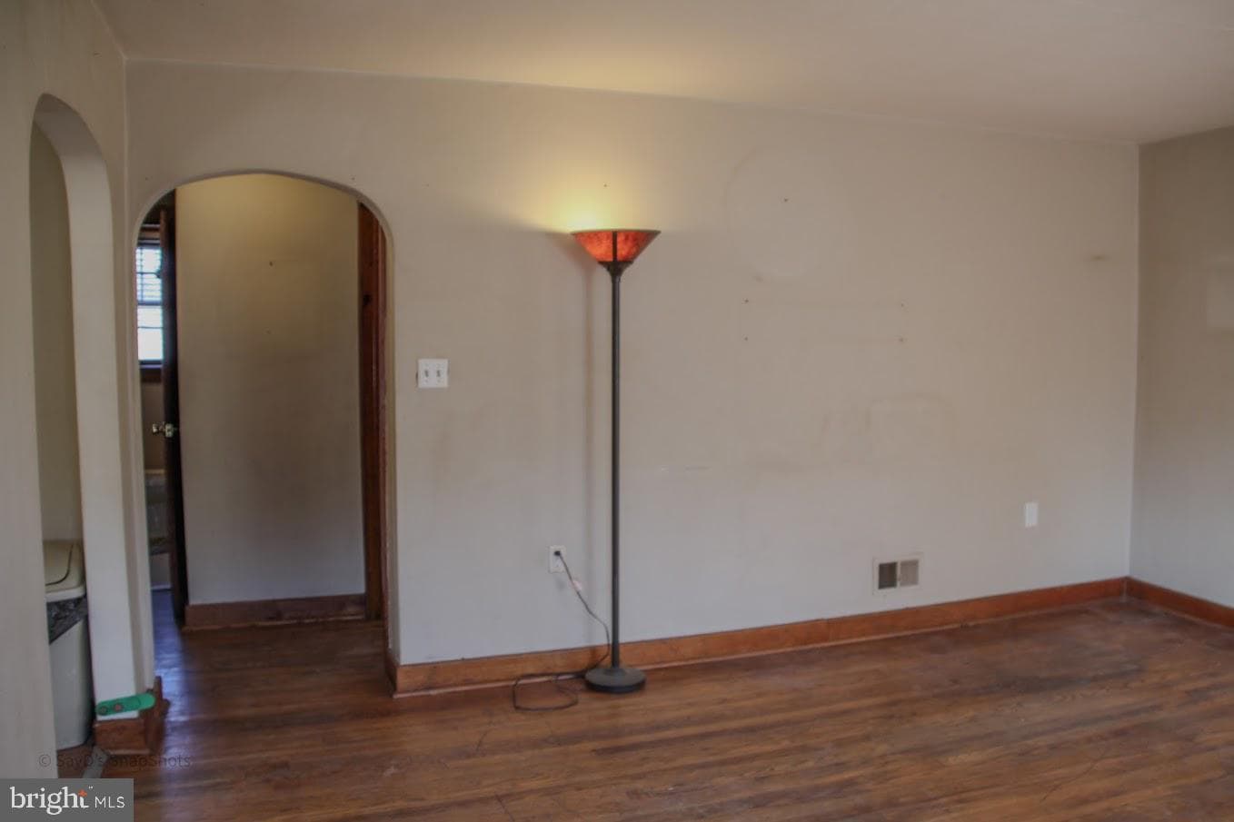 101 E Perry Street photo 10