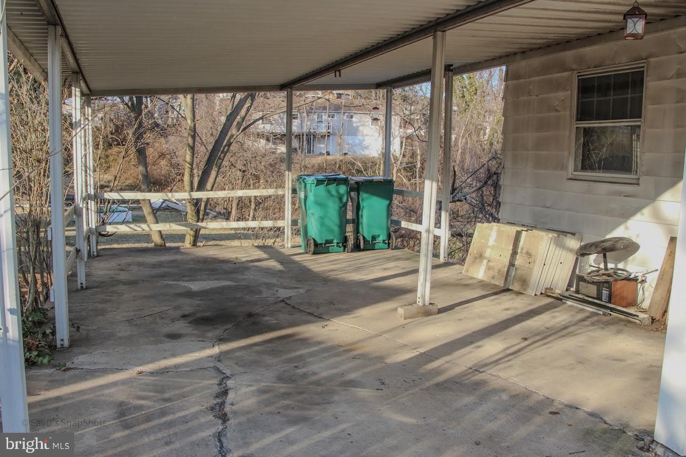 101 E Perry Street photo 5
