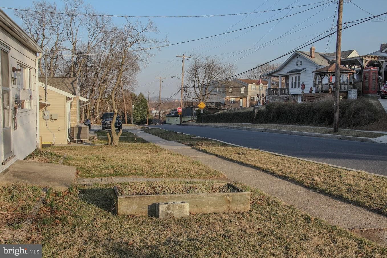 101 E Perry Street photo 6