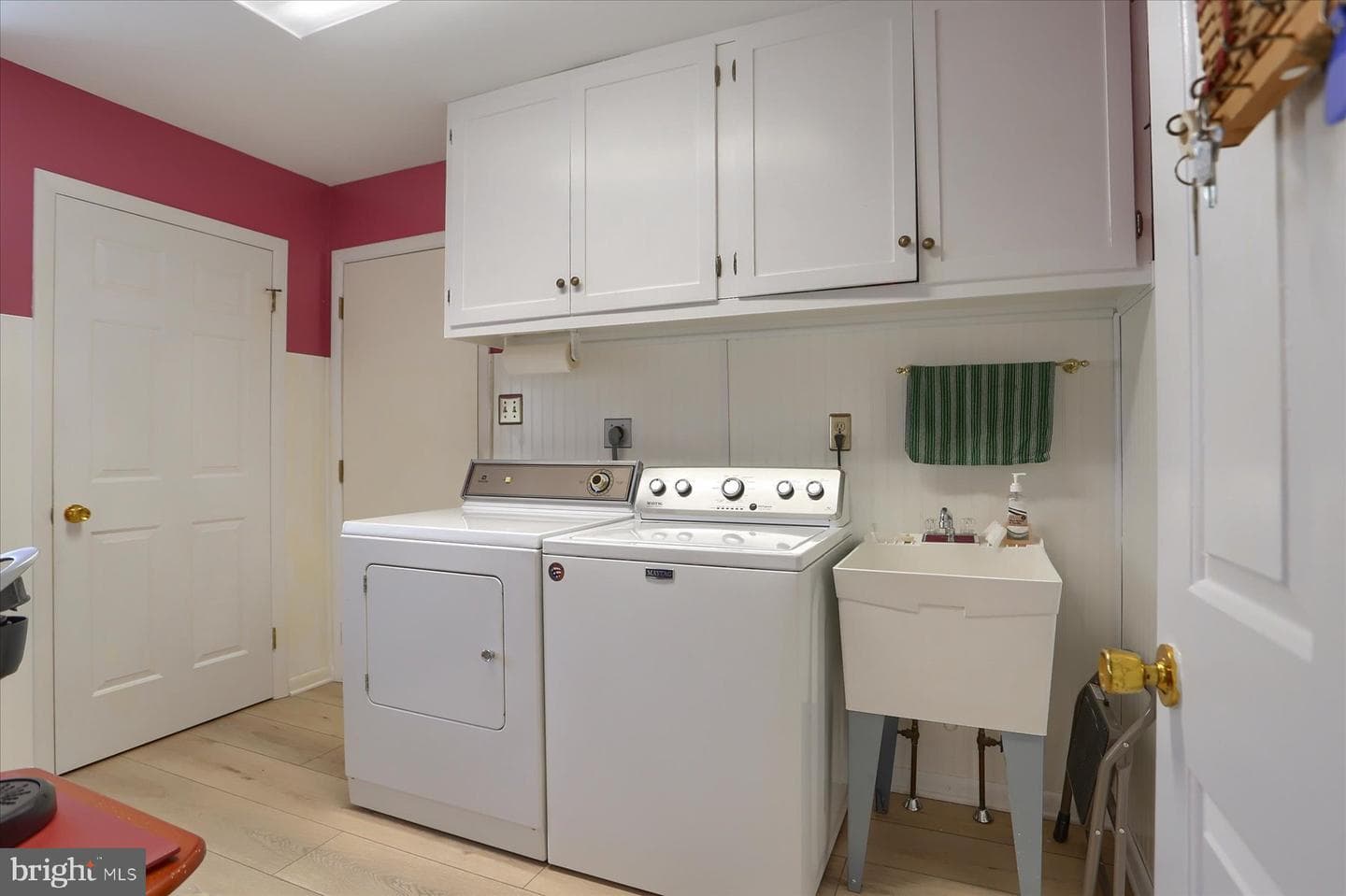 700 Somerset Drive photo 27