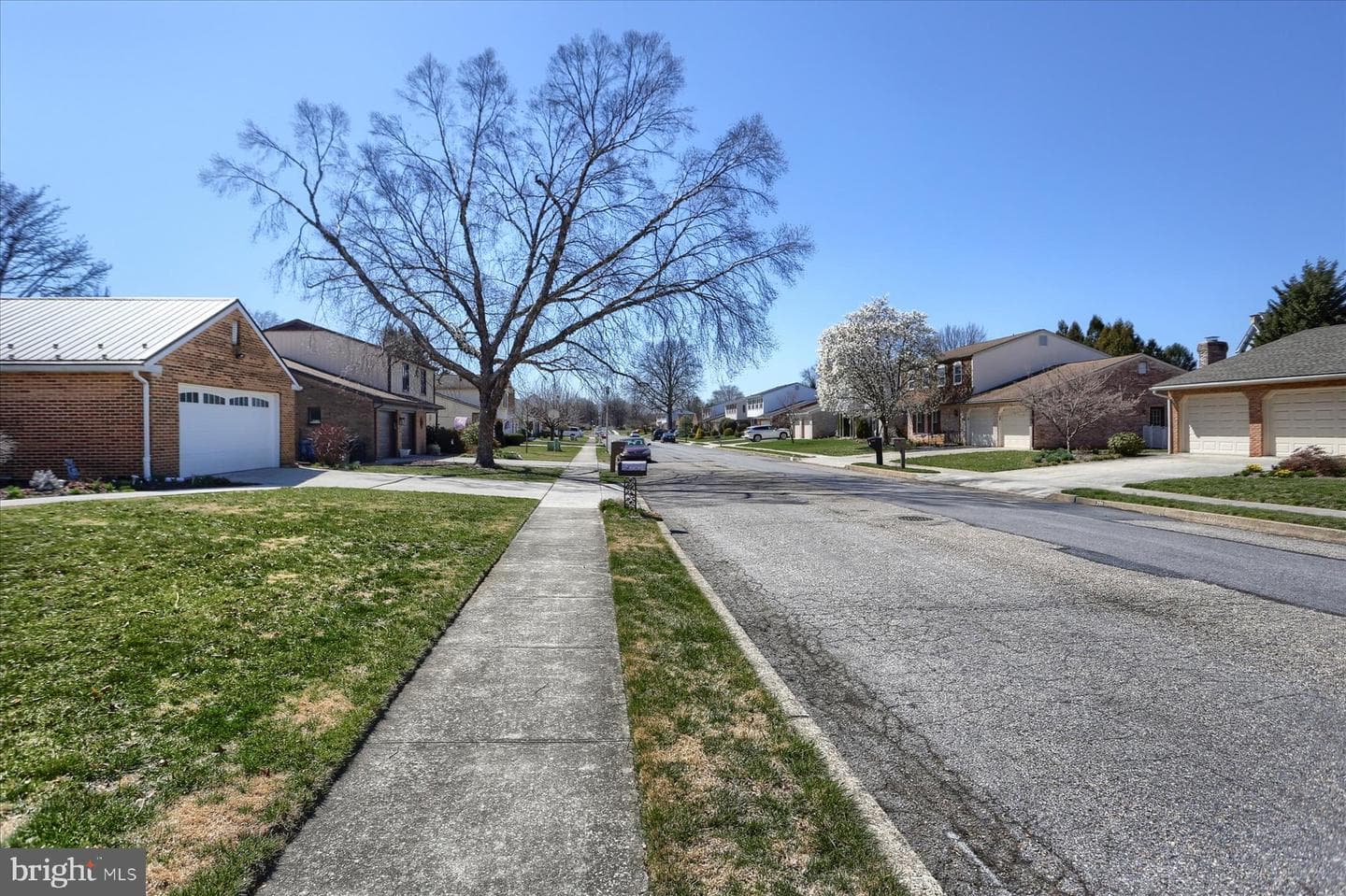 700 Somerset Drive photo 39